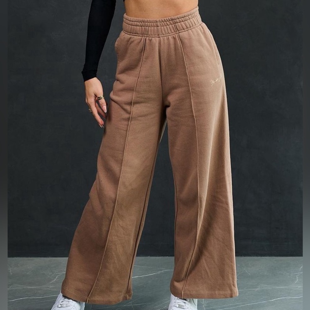 NWOT YoungLA Wide Leg Fleece Pants